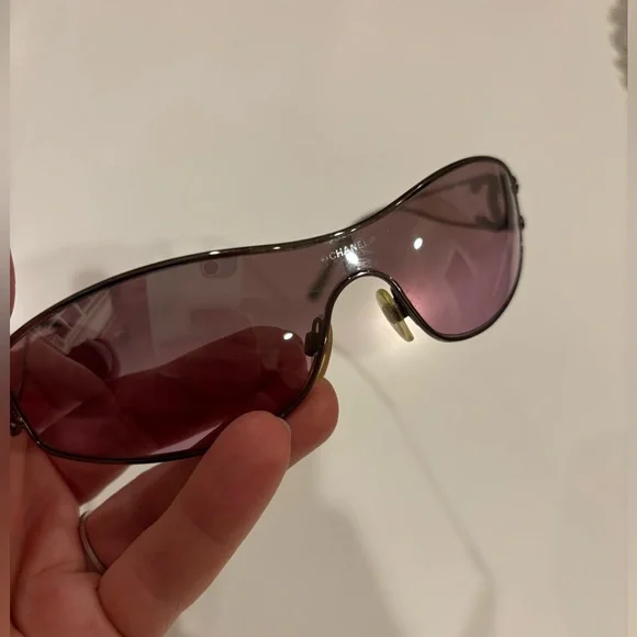 Chanel Crystal CC Vintage Diamanté Sunglasses - Picture 8 of 9